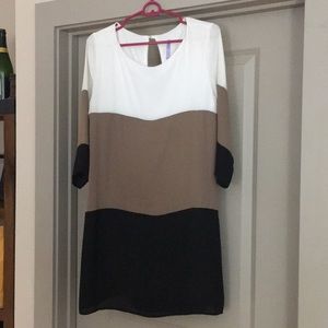 Color block quarter sleeve Lulus Dress